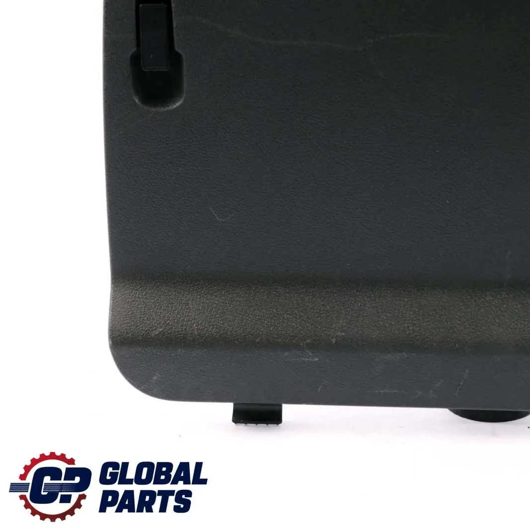 Mercedes-Benz Vaneo W414 Maletero trasero derecho Flap para con número de pieza A4146910027 Mercedes-Benz Vaneo W414 Maletero trasero derecho Flap - SKU A4146910027 - Número de pieza A4146910027