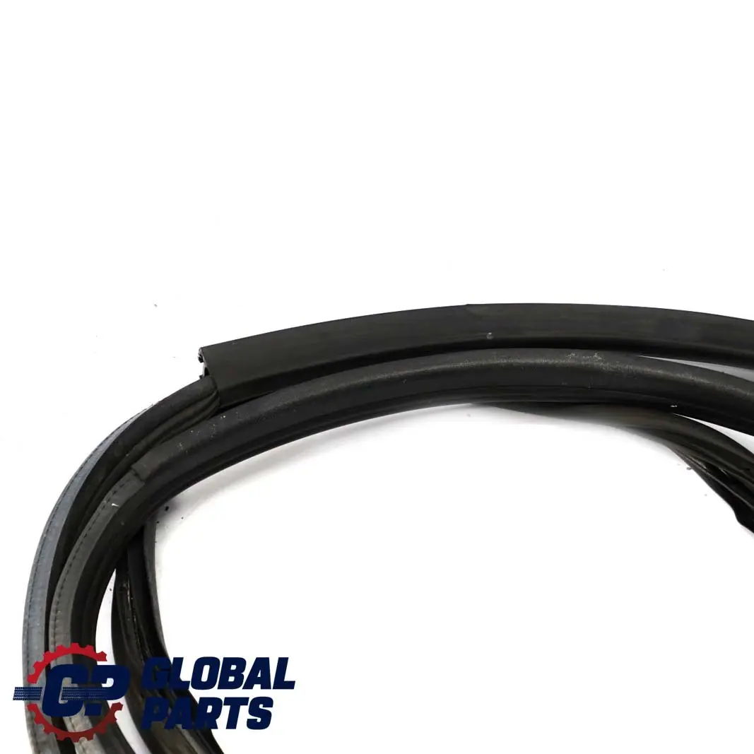 Mercedes-Benz Vaneo W414 Tür Hinten Links Rechts Türdichtung für mit Teilenummer A4146920676 Mercedes-Benz Vaneo W414 Tür Hinten Links Rechts Türdichtung - SKU A4146920676 - Teilenummer A4146920676