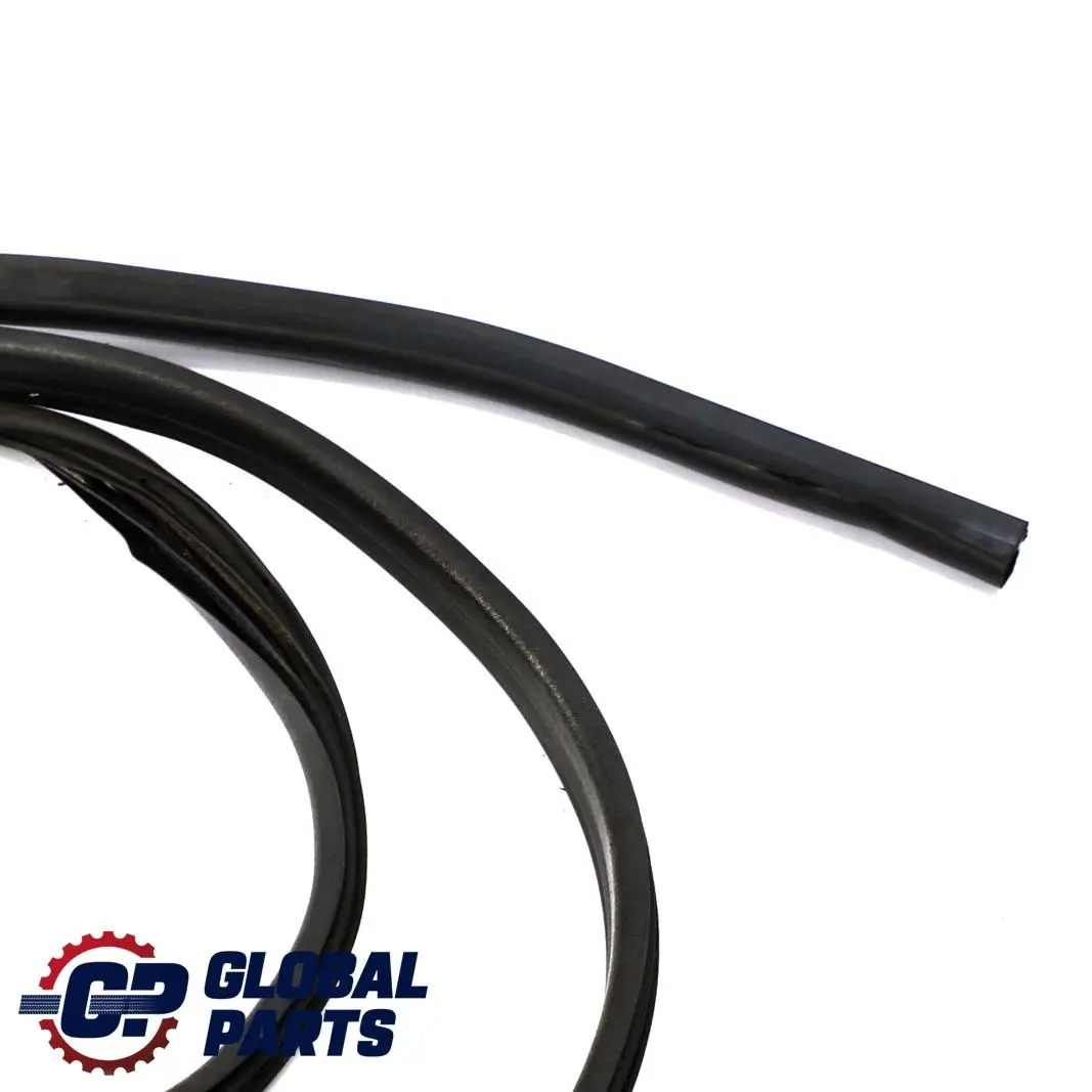 Mercedes-Benz W414 Portiera Posteriore SX Destra Guarnizione per con numero di parte A4146920676 Mercedes-Benz W414 Portiera Posteriore SX Destra Guarnizione - SKU A4146920676 - Numero di parte A4146920676