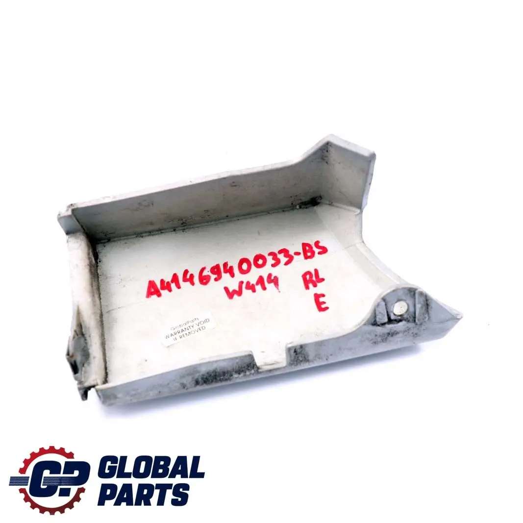 W414 Lewa Osłona Zawiasu Srebrna do Mercedes Vaneo o numerze A4146940033 Mercedes Vaneo W414 Lewa Osłona Zawiasu Srebrna - SKU A4146940033-BS - Numer Części A4146940033