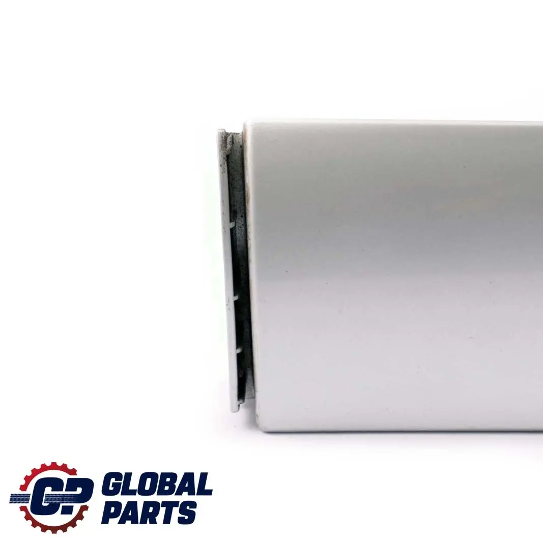 W414 Lewa Osłona Zawiasu Srebrna do Mercedes Vaneo o numerze A4146940033 Mercedes Vaneo W414 Lewa Osłona Zawiasu Srebrna - SKU A4146940033-BS - Numer Części A4146940033