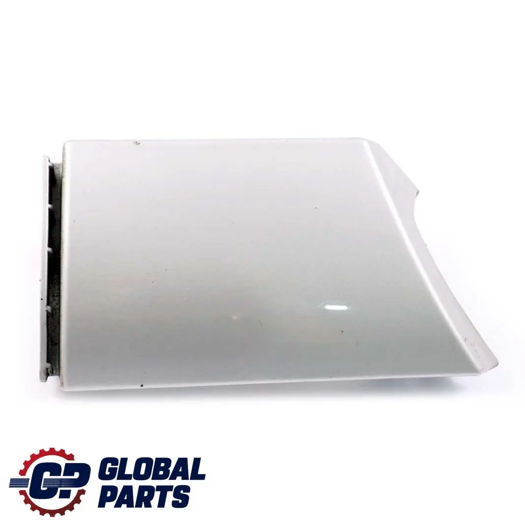 W414 Copertura cerniera portellone posteriore destra Argento brillante per Mercedes con numero di parte A4146940133 Mercedes W414 Copertura cerniera portellone posteriore destra Argento brillante - SKU A4146940133-BS - Numero di parte A4146940133