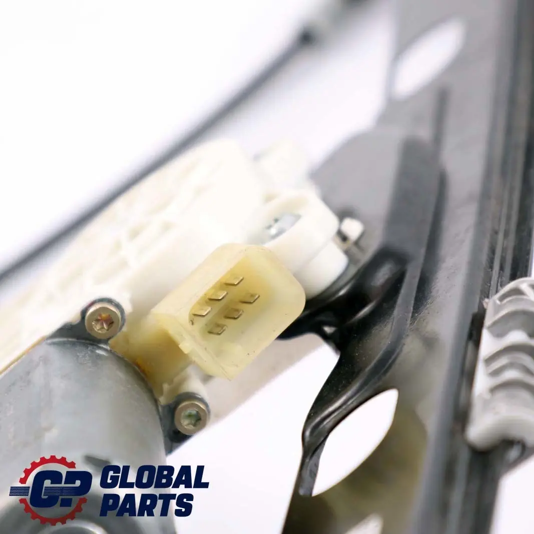 Mercedes-Benz W414 Porta Frontale SX Alzacristalli Elettrici A4147200546 per con numero di parte A4147200146 Mercedes-Benz W414 Porta Frontale SX Alzacristalli Elettrici A4147200546 - SKU A4147200146 - Numero di parte A4147200146