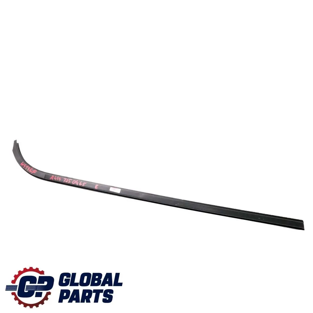 Mercedes-Benz W414 Baguette de Caisson Porte avant Gauche Joint pour à propos du numéro de pièce A4147250465 Mercedes-Benz W414 Baguette de Caisson Porte avant Gauche Joint - SKU A4147250465 - Numéro de pièce A4147250465