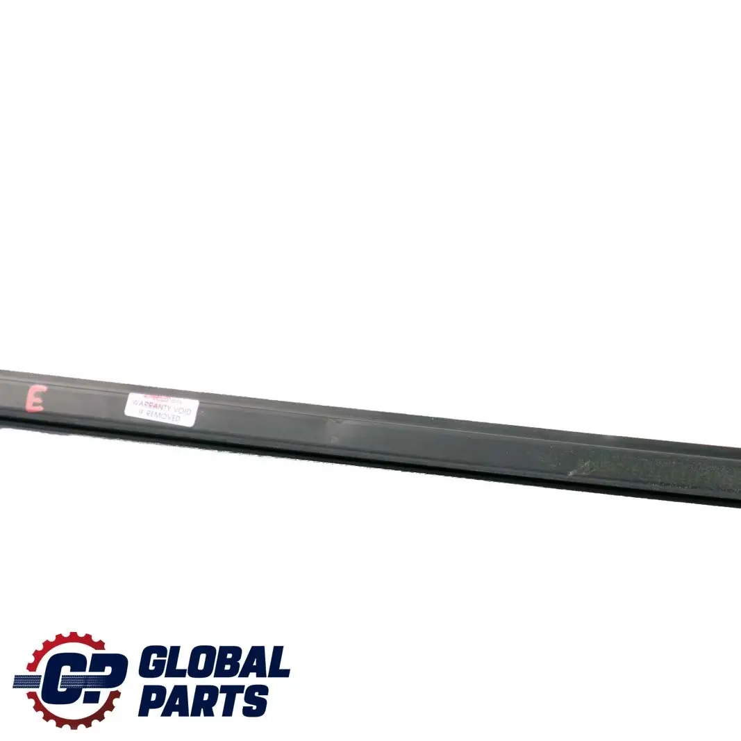 Mercedes-Benz Vaneo W414 Front Left Door N/S Window Outside Rail Seal to with Part number A4147250465 Mercedes-Benz Vaneo W414 Front Left Door N/S Window Outside Rail Seal - SKU A4147250465 - Part number A4147250465