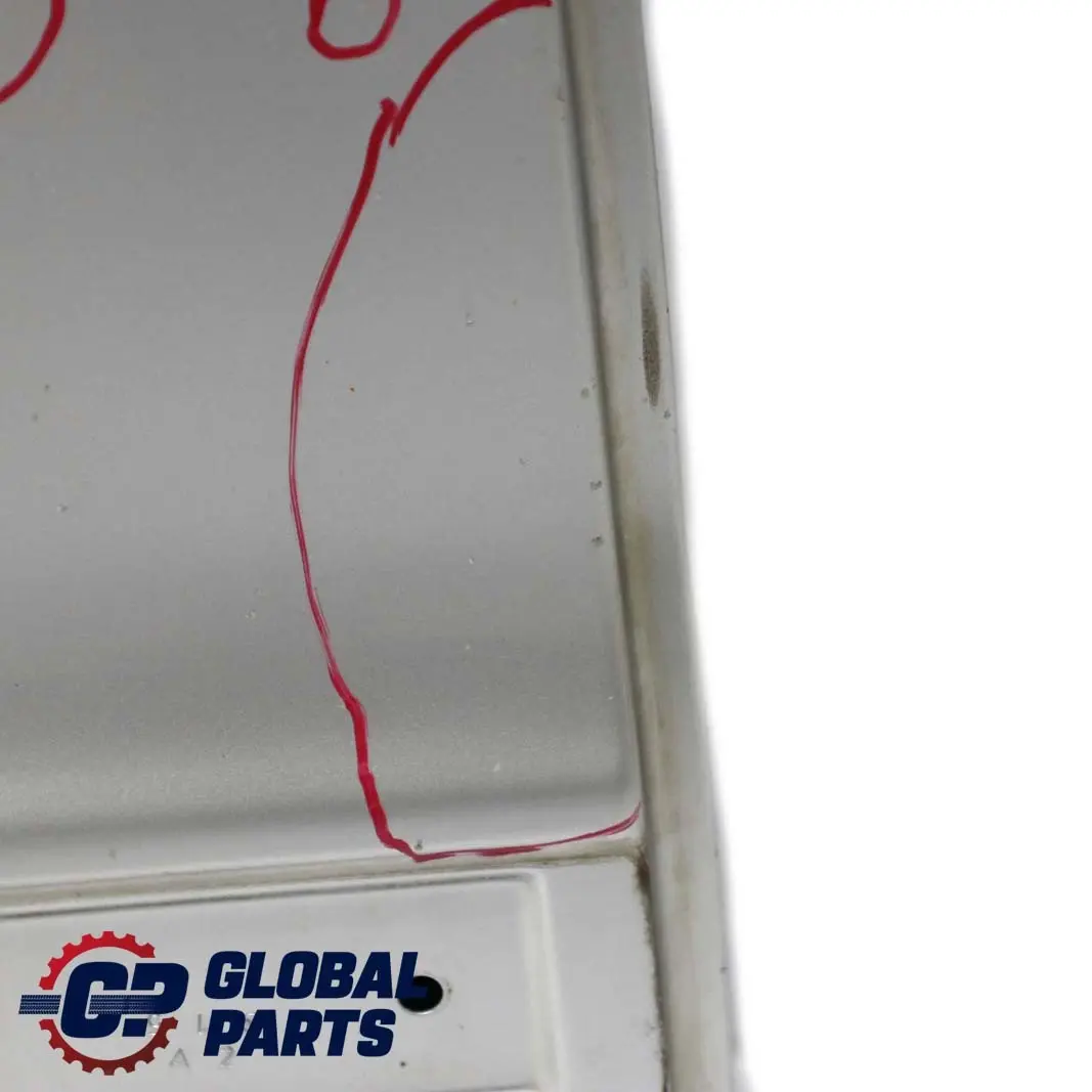 Mercedes-Benz W414 Porta Scorrevole Destra Brillante Argento Metallizzato - per con numero di parte A4147300005 Mercedes-Benz W414 Porta Scorrevole Destra Brillante Argento Metallizzato - - SKU A4147300005-BRS - Numero di parte A4147300005