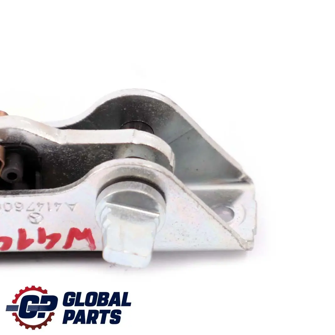 W414 Porta Scorrevole Destra Stop Apertura Limitatore Apertura per Mercedes Vaneo con numero di parte A4147600029 Mercedes Vaneo W414 Porta Scorrevole Destra Stop Apertura Limitatore Apertura - SKU A4147600029 - Numero di parte A4147600029