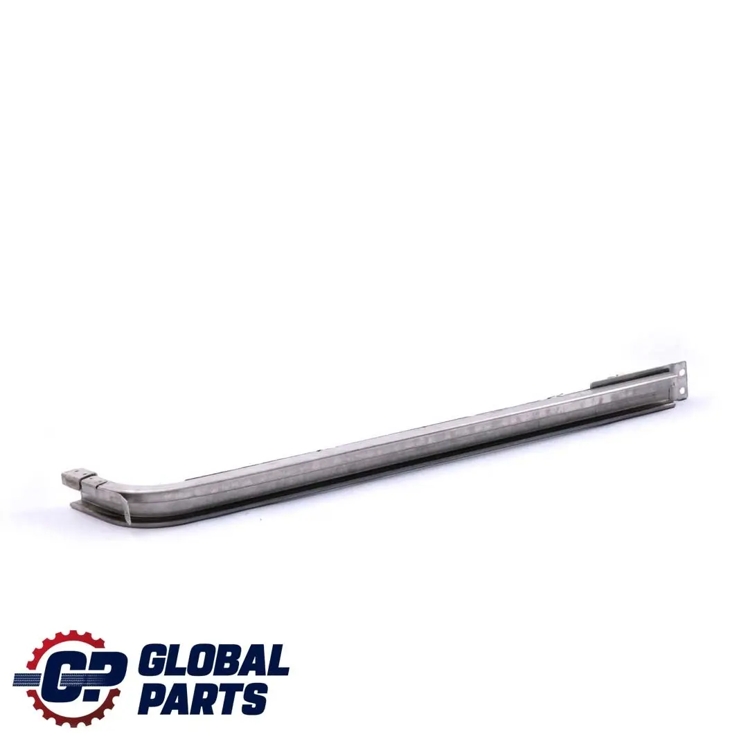 Mercedes-Benz W414 Posteriore Sinistra Porta Scorrevole Guida per con numero di parte A4147600227 Mercedes-Benz W414 Posteriore Sinistra Porta Scorrevole Guida - SKU A4147600227 - Numero di parte A4147600227