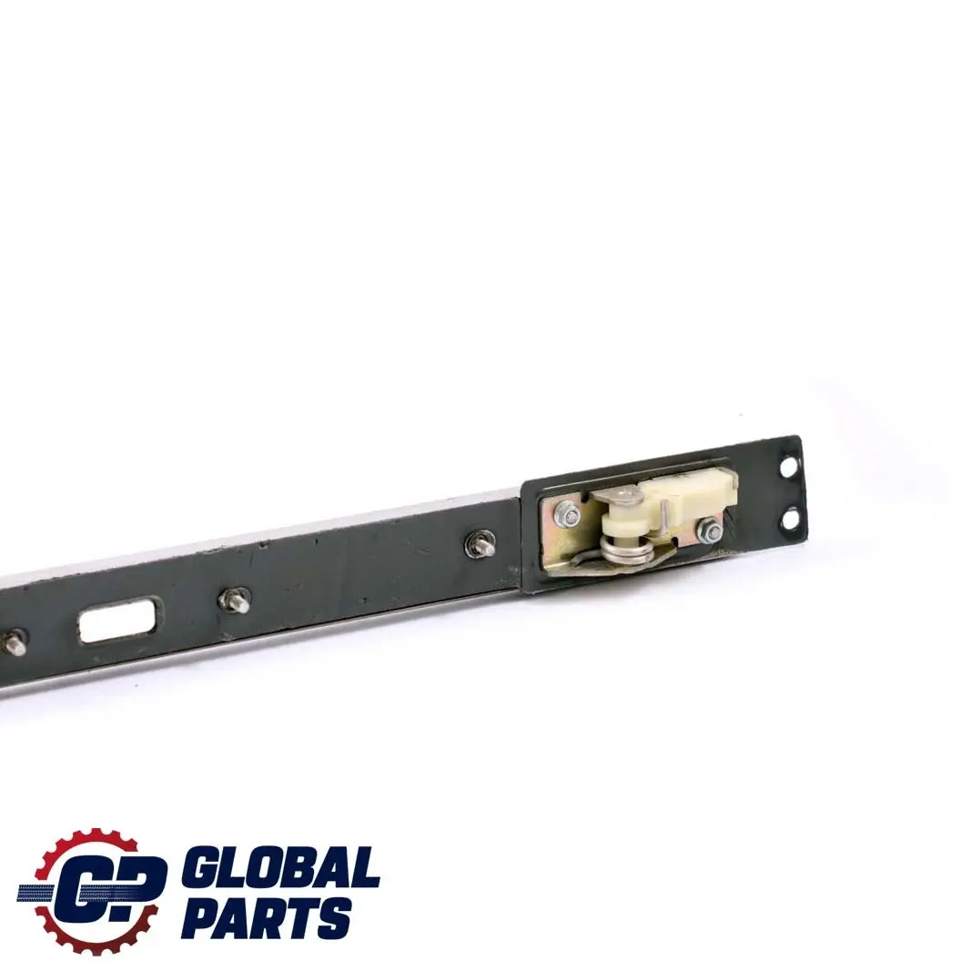 Mercedes-Benz W414 Arriere Droite Porte Coulissante Guide Rail pour à propos du numéro de pièce A4147600327 Mercedes-Benz W414 Arriere Droite Porte Coulissante Guide Rail - SKU A4147600327 - Numéro de pièce A4147600327