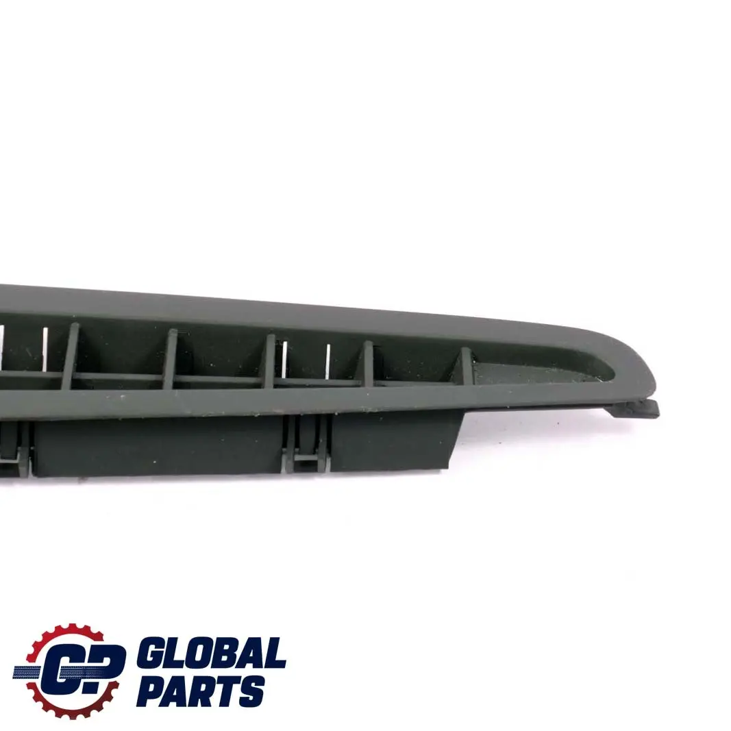 Mercedes-Benz Vaneo W414 Salpicadero Tobera ventilación superior izquierda para con número de pieza A4148310060 Mercedes-Benz Vaneo W414 Salpicadero Tobera ventilación superior izquierda - SKU A4148310060 - Número de pieza A4148310060