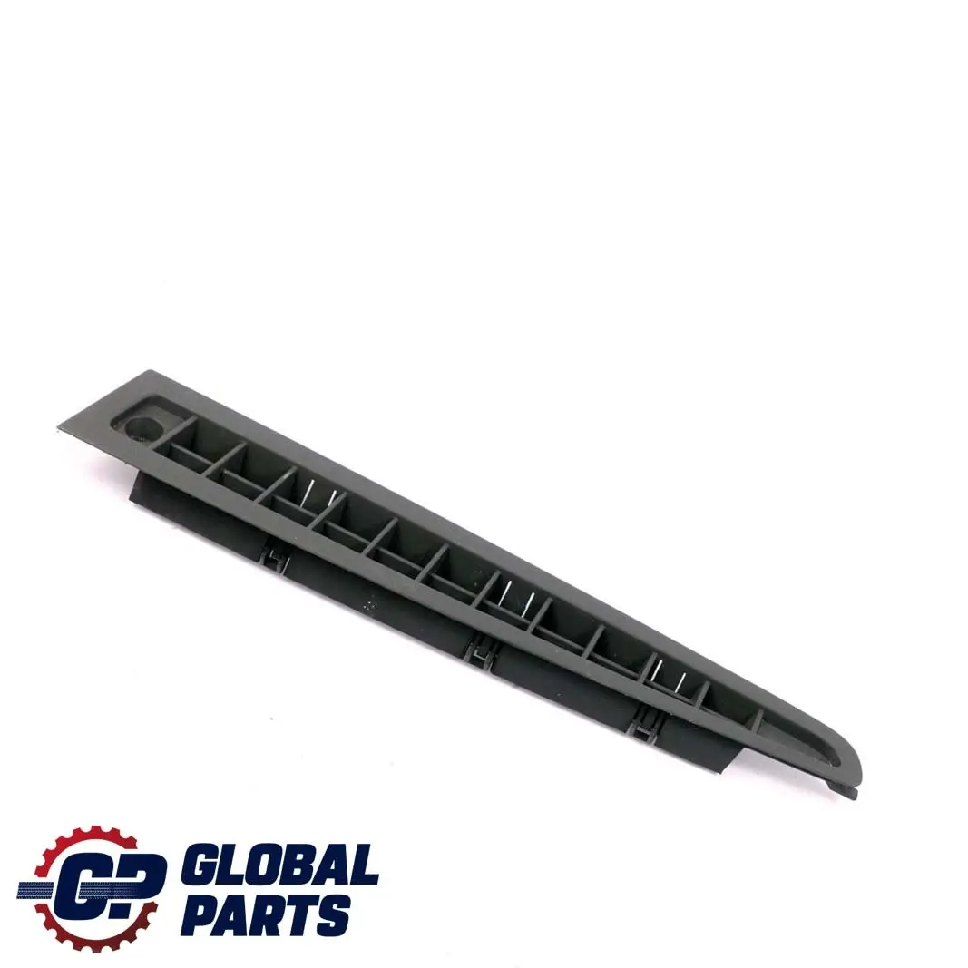 W414 Kratka Nawiew Wlot Powietrza do Mercedes Vaneo o numerze A4148310060 Mercedes Vaneo W414 Kratka Nawiew Wlot Powietrza - SKU A4148310060 - Numer Części A4148310060