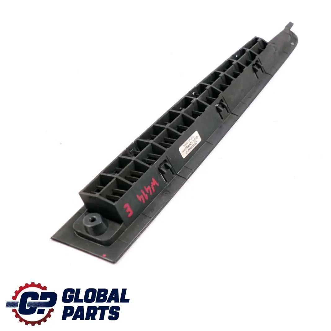 Mercedes-Benz W414 Dashboard Ugello Aria Superiore SX per con numero di parte A4148310060 Mercedes-Benz W414 Dashboard Ugello Aria Superiore SX - SKU A4148310060 - Numero di parte A4148310060