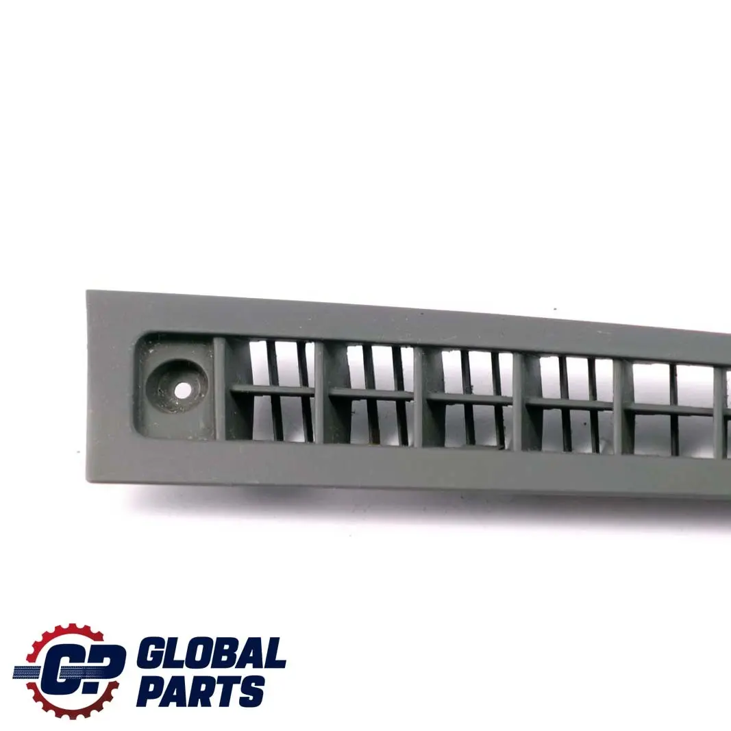 Mercedes-Benz W414 Dashboard Ugello Aria Superiore Destro per con numero di parte A4148310160 Mercedes-Benz W414 Dashboard Ugello Aria Superiore Destro - SKU A4148310160 - Numero di parte A4148310160