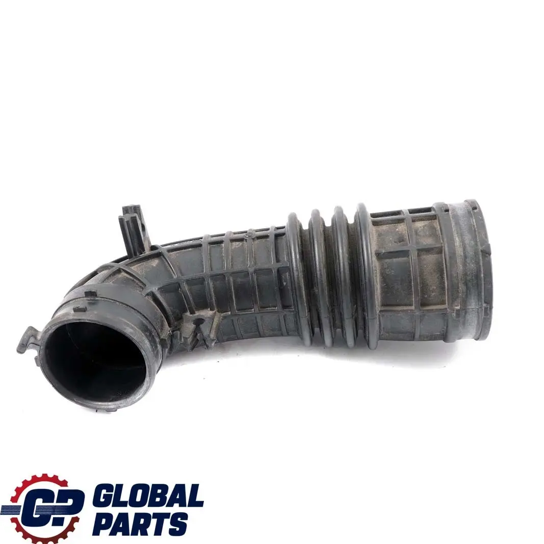 OM607 Rura Przewód Intercoolera do Mercedes W176 W246 o numerze A6070900037 Mercedes W176 W246 OM607 Rura Przewód Intercoolera - SKU A6070900037 - Numer Części A6070900037