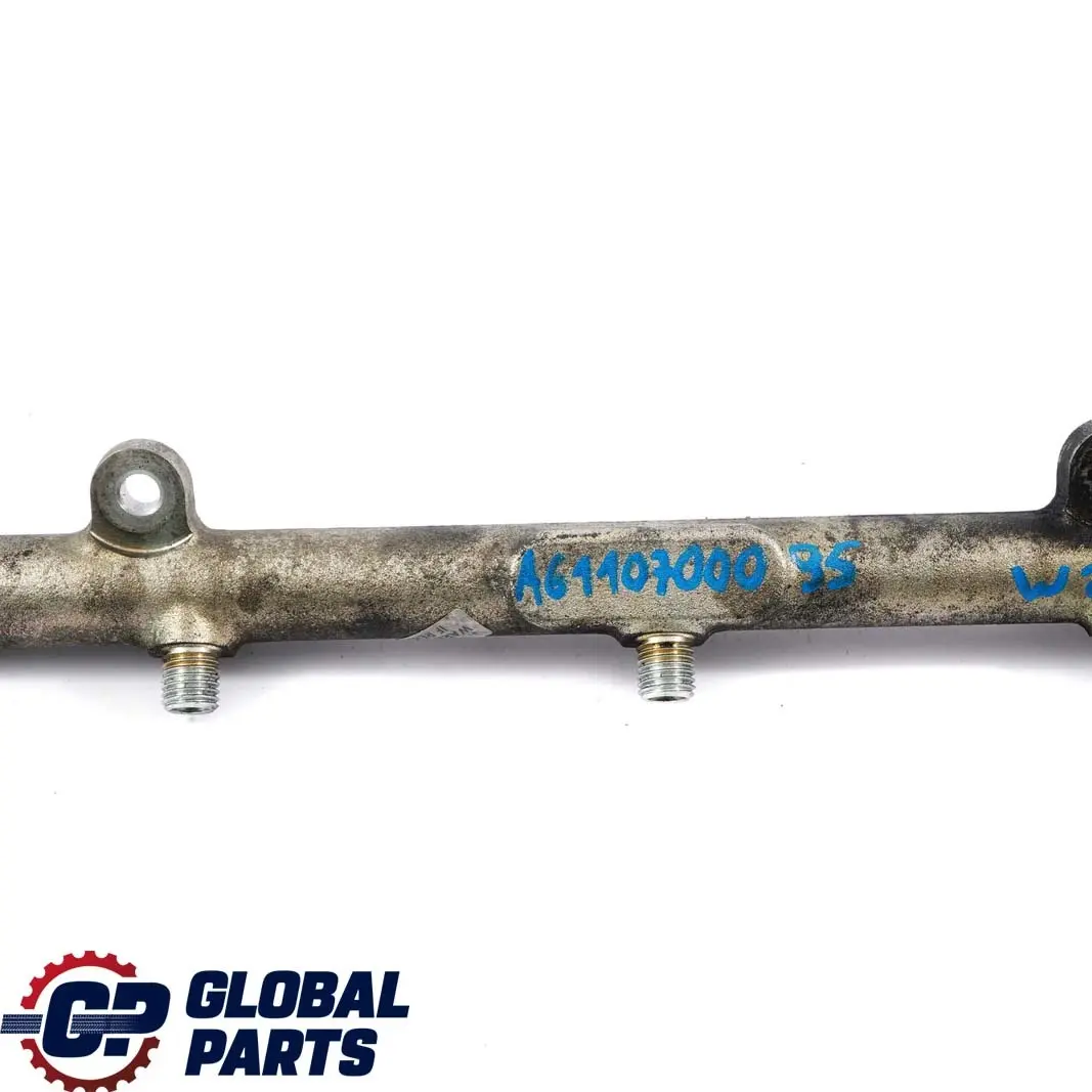 Mercedes-Benz C E W202 W203 W210 Diesel OM611 Carburant Rampe D'Injection pour à propos du numéro de pièce A6110700095 Mercedes-Benz C E W202 W203 W210 Diesel OM611 Carburant Rampe D'Injection - SKU A6110700095 - Numéro de pièce A6110700095