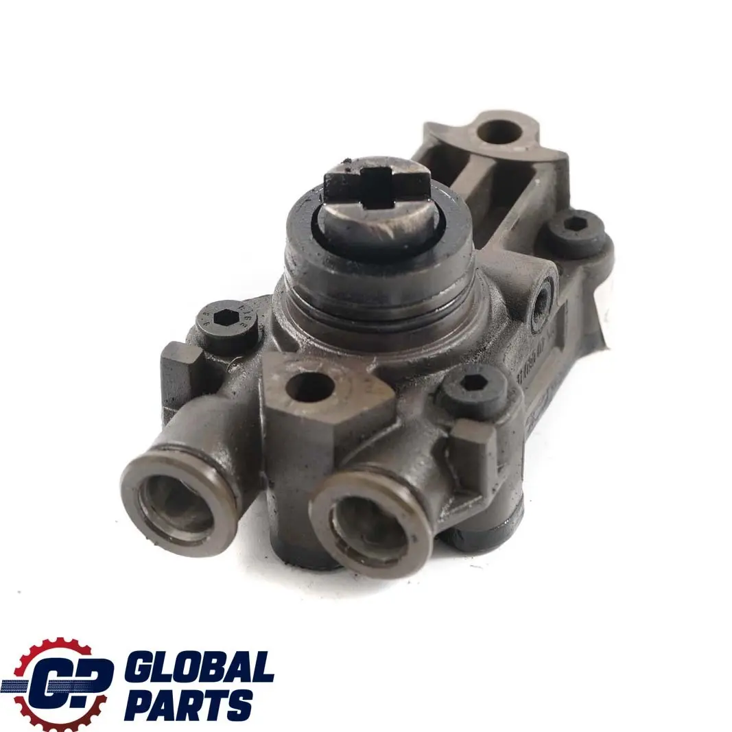 Mercedes-Benz W203 W210 OM611 OM612 Diesel Motor Unterdruckpumpe für mit Teilenummer A6110900250 Mercedes-Benz W203 W210 OM611 OM612 Diesel Motor Unterdruckpumpe - SKU A6110900250 - Teilenummer A6110900250