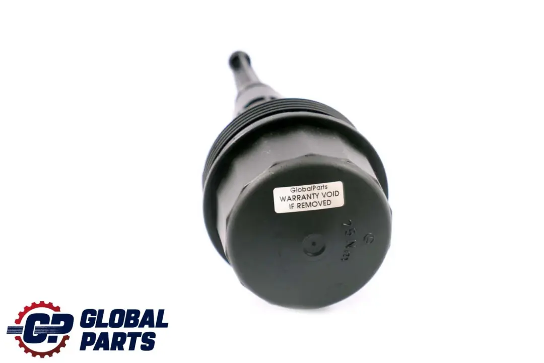 Mercedes-Benz Couvercle de filtre à huile moteur OM611 OM612 OM646 pour à propos du numéro de pièce A6111800010 Mercedes-Benz Couvercle de filtre à huile moteur OM611 OM612 OM646 - SKU A6111800010 - Numéro de pièce A6111800010