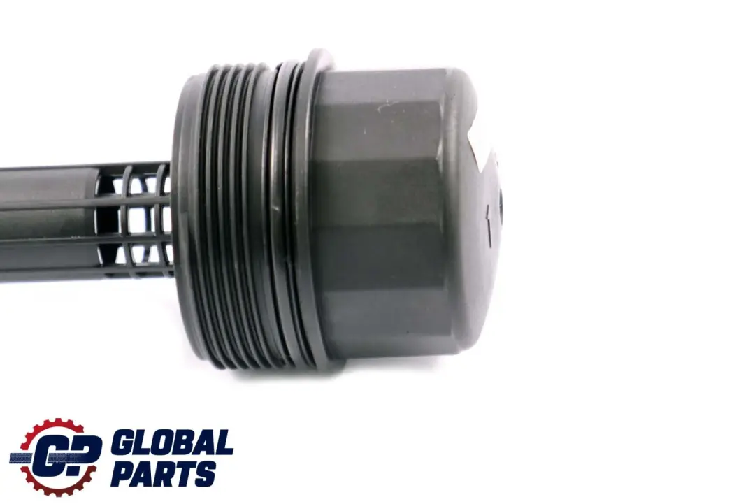 Mercedes-Benz Couvercle de filtre à huile moteur OM611 OM612 OM646 pour à propos du numéro de pièce A6111800010 Mercedes-Benz Couvercle de filtre à huile moteur OM611 OM612 OM646 - SKU A6111800010 - Numéro de pièce A6111800010