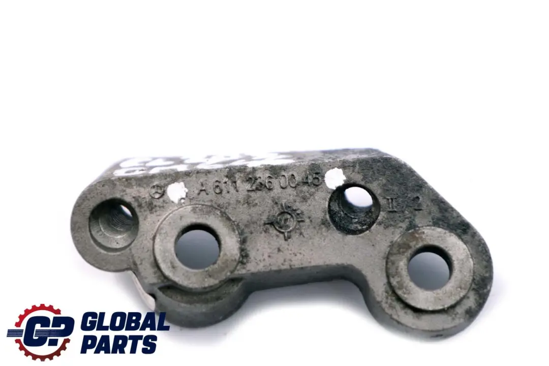 OM611 OM646 Brida de Bomba Direccion Asistida Diesel para Mercedes W203 con número de pieza A6112360045 Mercedes W203 OM611 OM646 Brida de Bomba Direccion Asistida Diesel - SKU A6112360045 - Número de pieza A6112360045