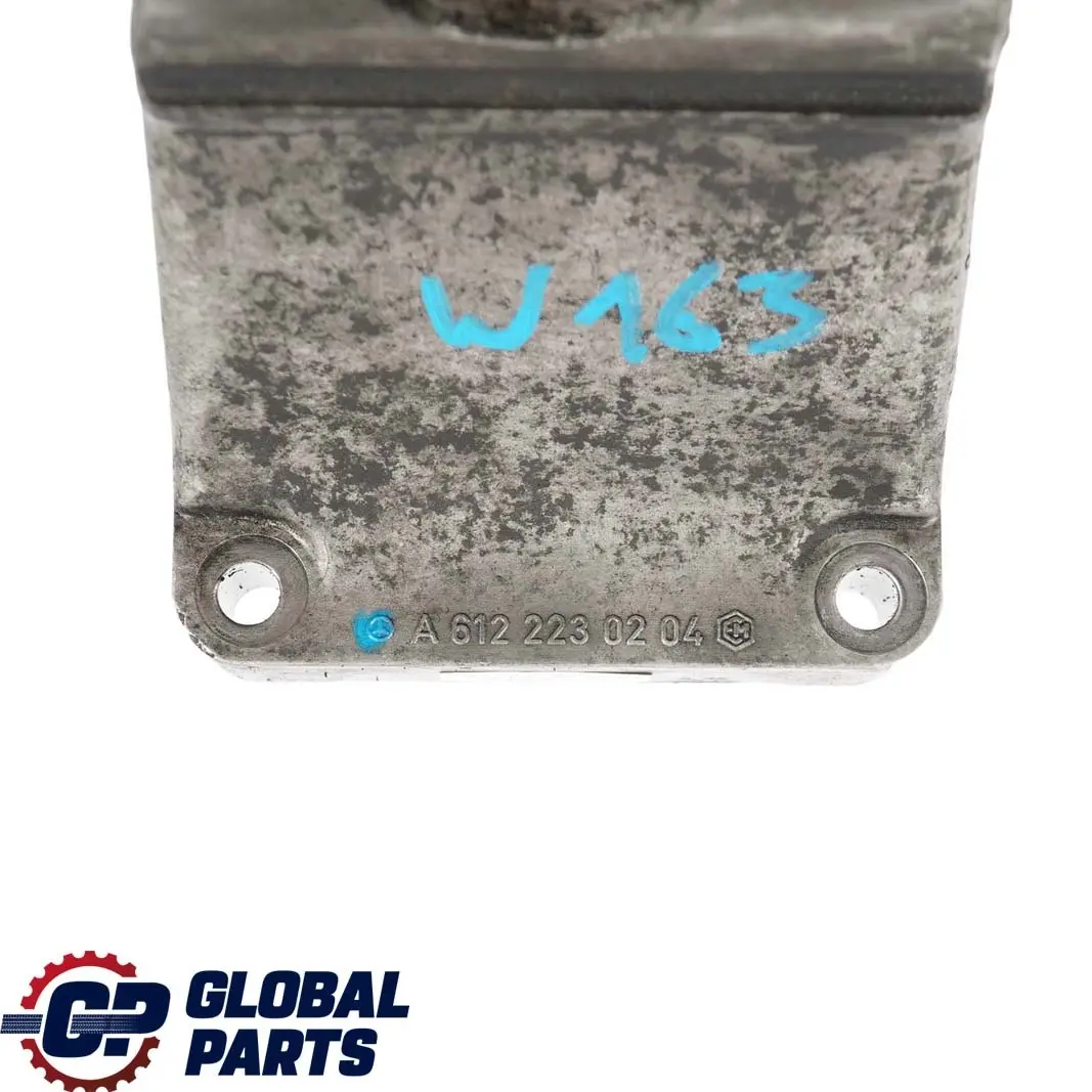 OM612 Motore sinistro Supporto Supporto per Mercedes W163 con numero di parte A6122230204 Mercedes W163 OM612 Motore sinistro Supporto Supporto - SKU A6122230204 - Numero di parte A6122230204