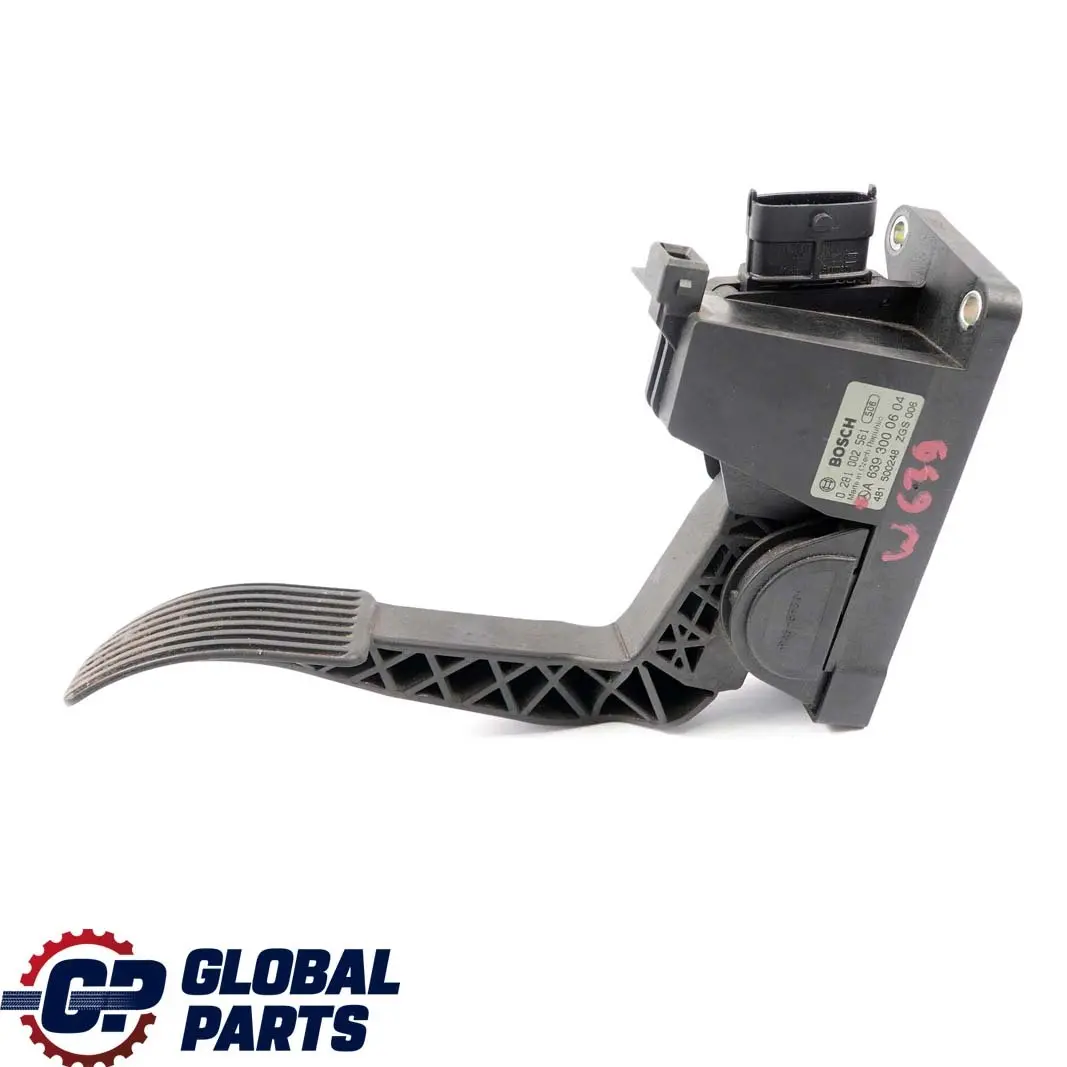 Mercedes-Benz Vito W639 Accelerator Throttle Pedal to with Part number A6393000604 Mercedes-Benz Vito W639 Accelerator Throttle Pedal - SKU A6393000604 - Part number A6393000604