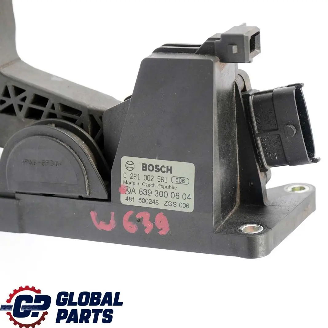 Mercedes-Benz Vito W639 Accelerator Throttle Pedal to with Part number A6393000604 Mercedes-Benz Vito W639 Accelerator Throttle Pedal - SKU A6393000604 - Part number A6393000604