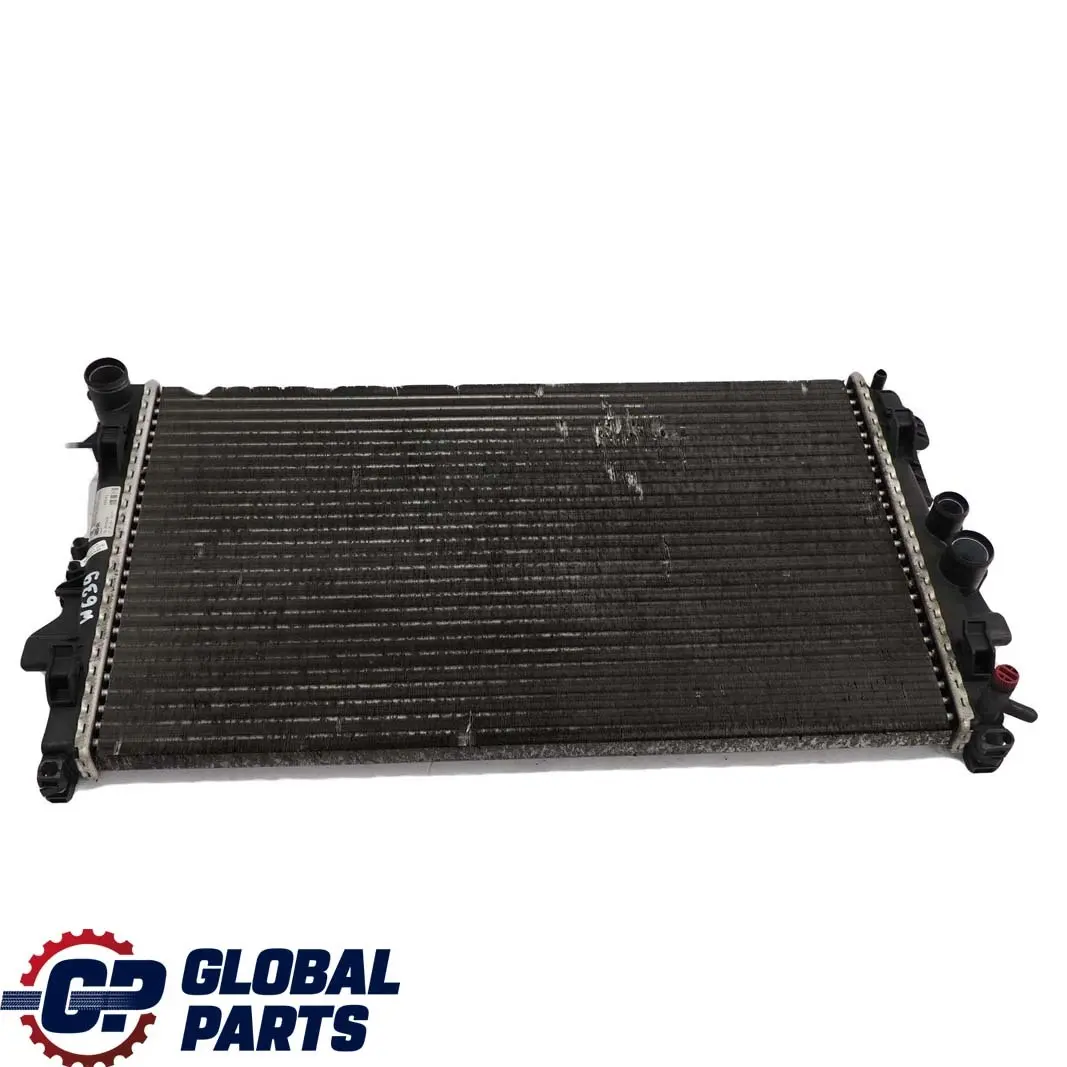 Mercedes-Benz Vito Viano W639 Raffreddamento ad acqua Radiatore per con numero di parte A6395010401 Mercedes-Benz Vito Viano W639 Raffreddamento ad acqua Radiatore - SKU A6395010401 - Numero di parte A6395010401