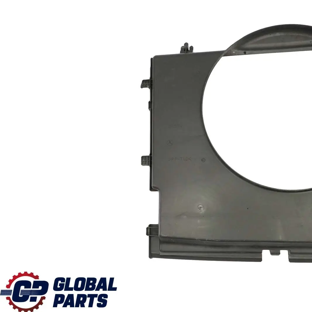 Pannello copertura ventola radiatore raffreddamento motore per Mercedes Vito W639 con numero di parte A6395050555 Mercedes Vito W639 Pannello copertura ventola radiatore raffreddamento motore - SKU A6395050555 - Numero di parte A6395050555