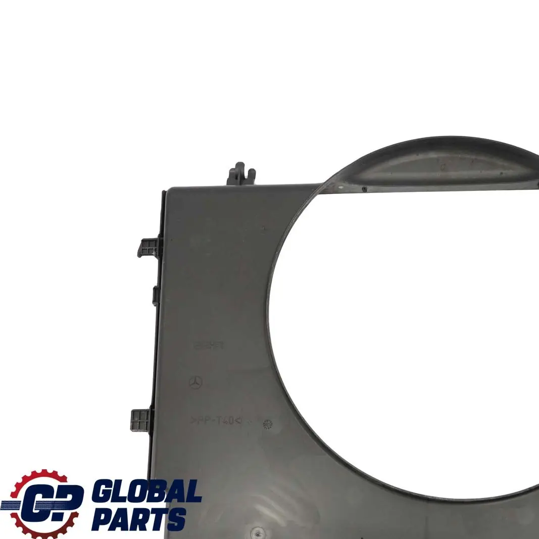 Mercedes Vito W639 Moteur Refroidissement Radiateur Ventilateur Cache Panneau - SKU A6395050555 - Numéro de pièce A6395050555