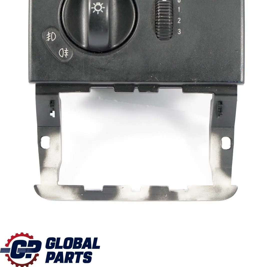 Unidad de Interruptor de Faro Botón para Mercedes Vito Viano W639 con número de pieza A6395450204 Mercedes Vito Viano W639 Unidad de Interruptor de Faro Botón - SKU A6395450204 - Número de pieza A6395450204