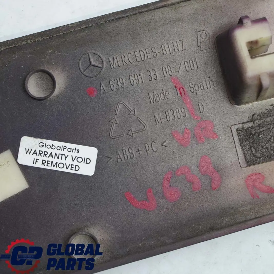 Listwa drzwi przesuwnych prawa do MERCEDES VITO W639 o numerze A6396913308 MERCEDES VITO W639 Listwa drzwi przesuwnych prawa - SKU A6396913308-VR - Numer Części A6396913308