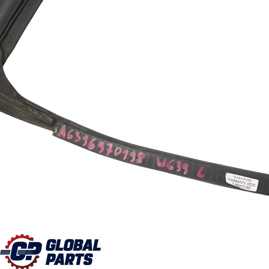 Joint etancheite porte coulissante arriere gauche pour Mercedes Vito W639 à propos du numéro de pièce A6396970198 Mercedes Vito W639 Joint etancheite porte coulissante arriere gauche - SKU A6396970198 - Numéro de pièce A6396970198