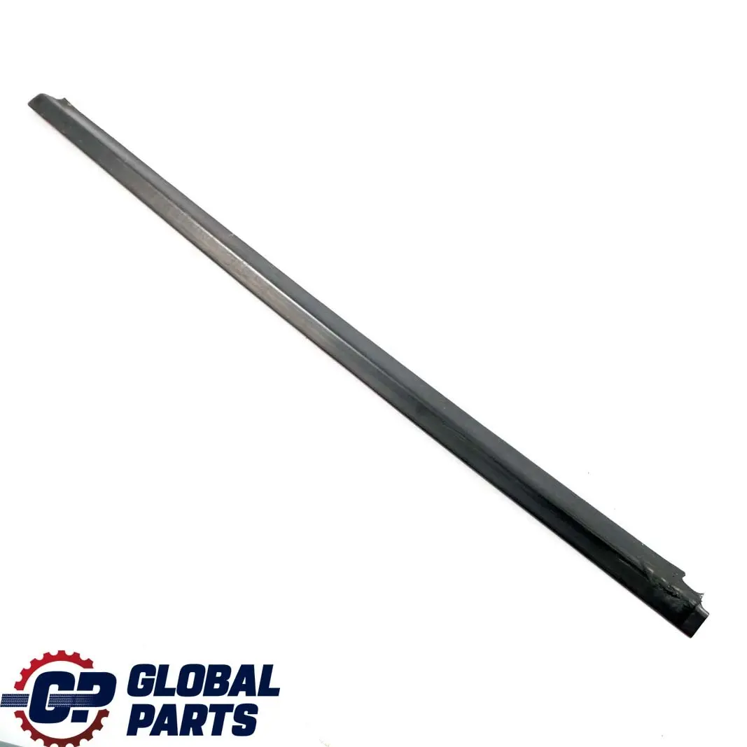 Delantero Izquierdo Ventana De La Puerta Tira Moldura Exterior para Mercedes W639 con número de pieza A6397200024 Mercedes W639 Delantero Izquierdo Ventana De La Puerta Tira Moldura Exterior - SKU A6397200024 - Número de pieza A6397200024