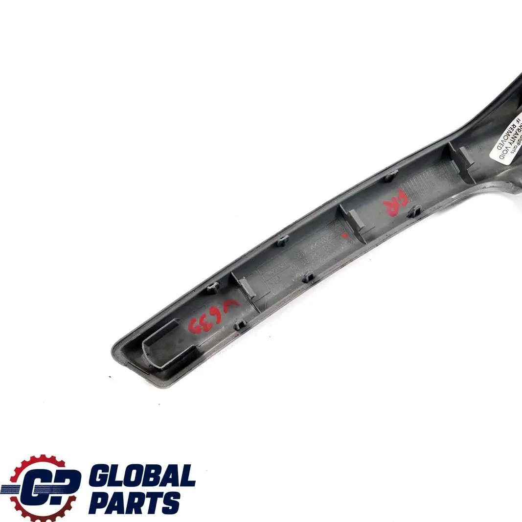 Frontale Porta Destra Copertura Maniglia per Mercedes W639 con numero di parte A6397270180 Mercedes W639 Frontale Porta Destra Copertura Maniglia - SKU A6397270180 - Numero di parte A6397270180