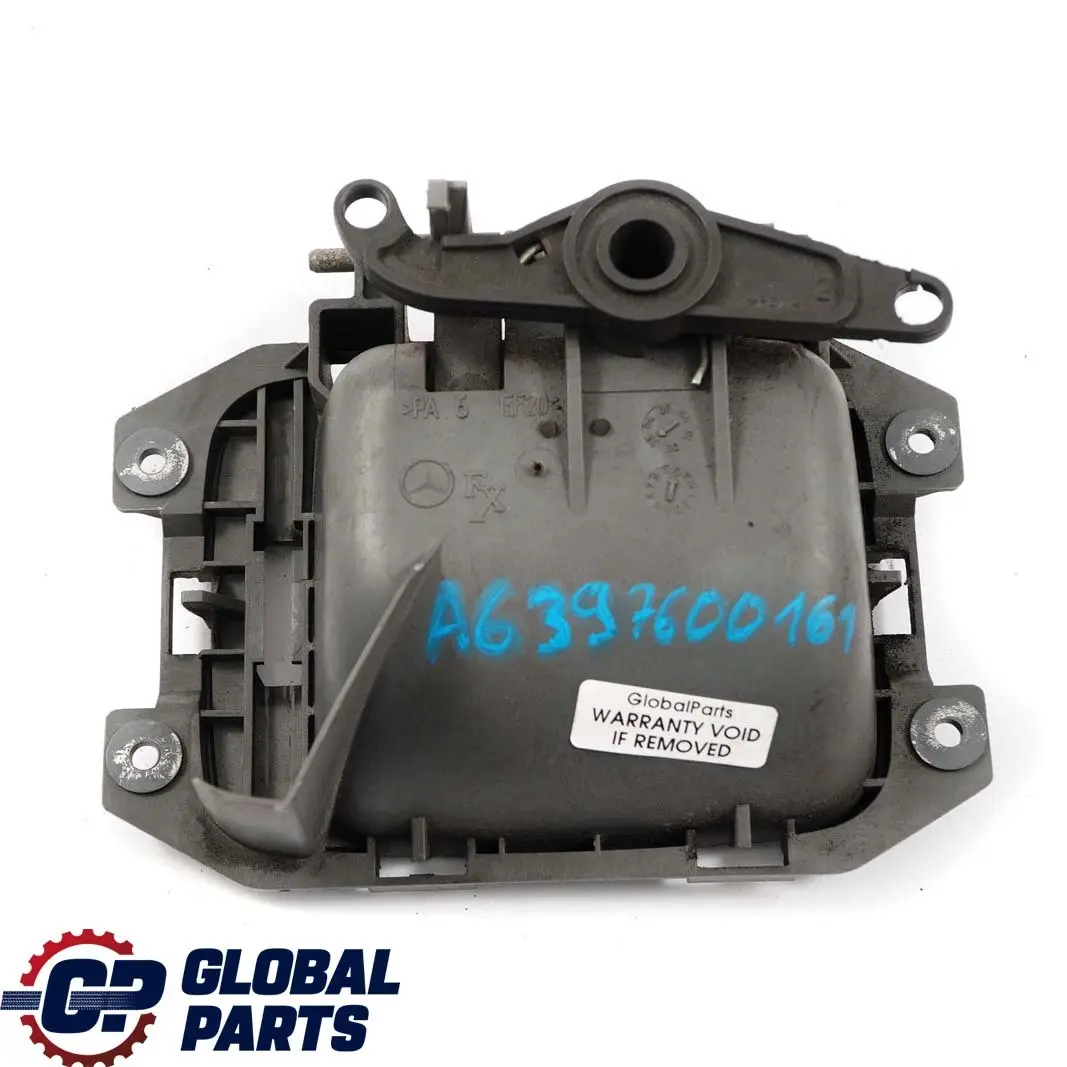 Mercedes-Benz Vito Viano W639 Heckklappe Kofferraum Griff Interieur für mit Teilenummer A6397600161 Mercedes-Benz Vito Viano W639 Heckklappe Kofferraum Griff Interieur - SKU A6397600161 - Teilenummer A6397600161