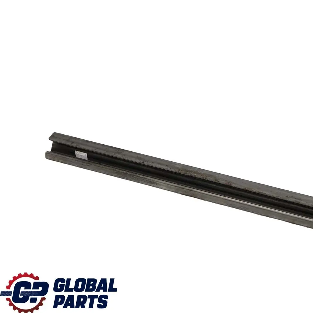 Mercedes W639 Porta scorrevole posteriore sinistra Guida inferiore A6397661237 - SKU A6397600235 - Numero di parte A6397600235