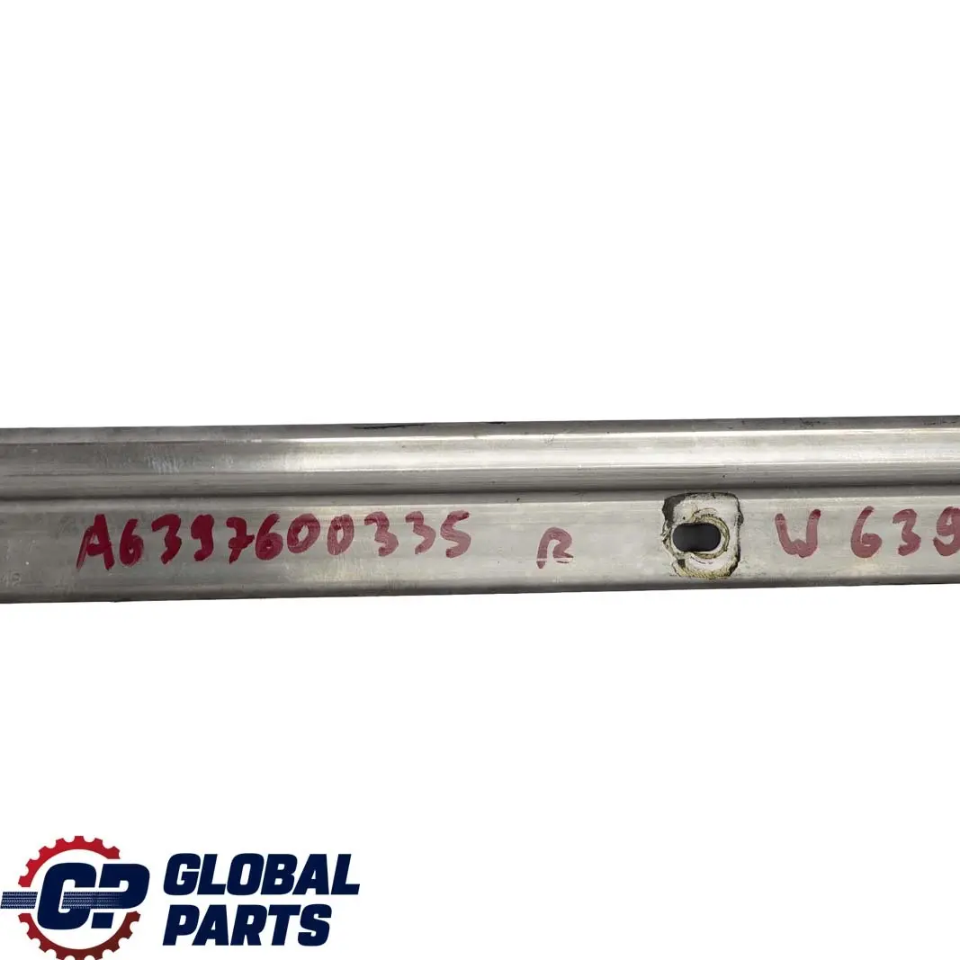 Mercedes-Benz Vito W639 Porte Coulissante Arriere droite Rail A6397661337  - SKU A6397600535 - Numéro de pièce A6397600535