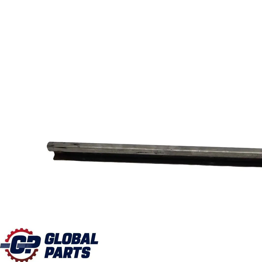Mercedes-Benz Vito W639 Porte Coulissante Arriere droite Rail A6397661337 pour à propos du numéro de pièce A6397600535 Mercedes-Benz Vito W639 Porte Coulissante Arriere droite Rail A6397661337 - SKU A6397600535 - Numéro de pièce A6397600535