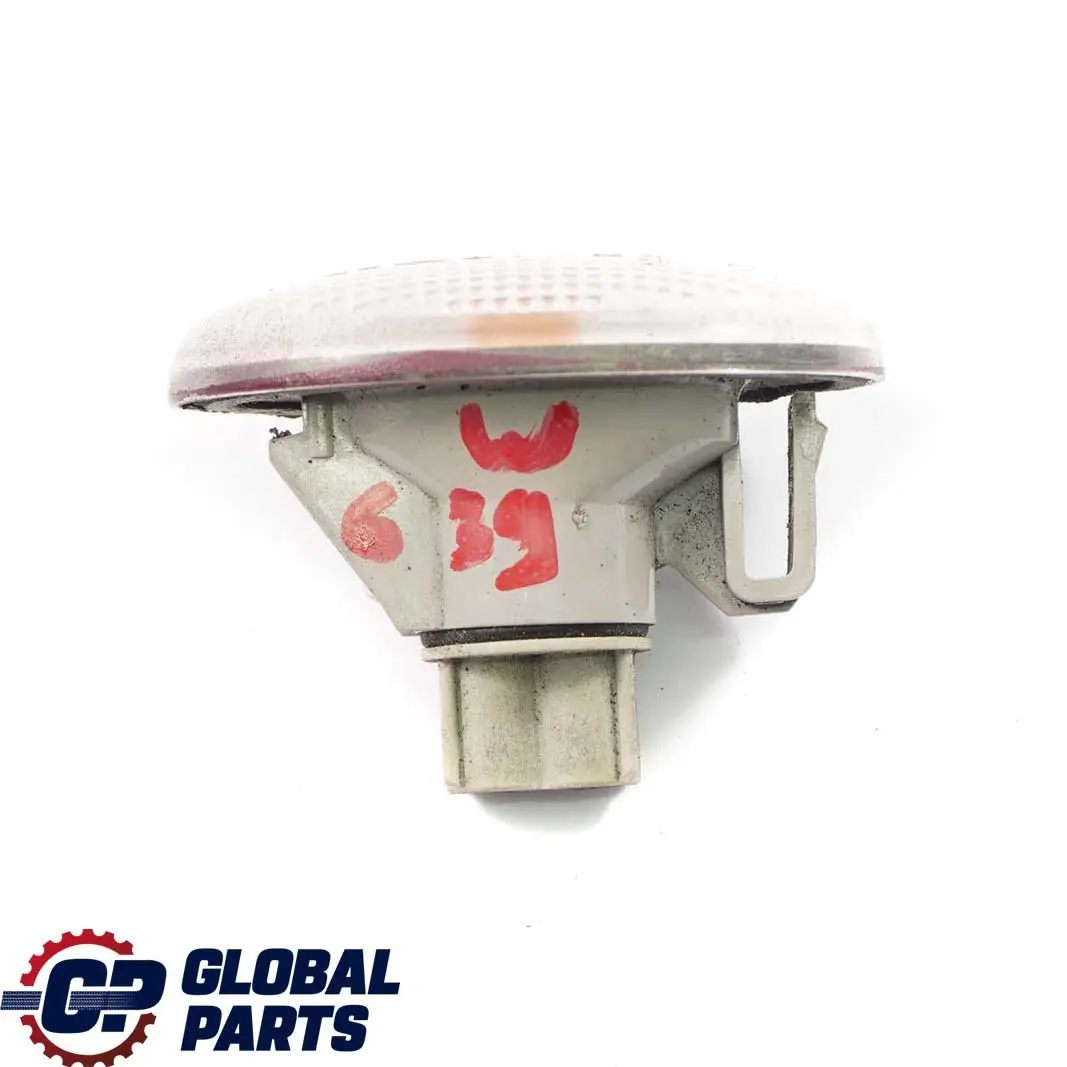 Parafango Pannello Ala Indicatore Direzione Luce Svolta Bianco per Mercedes W639 con numero di parte A6398200021 Mercedes W639 Parafango Pannello Ala Indicatore Direzione Luce Svolta Bianco - SKU A6398200021 - Numero di parte A6398200021