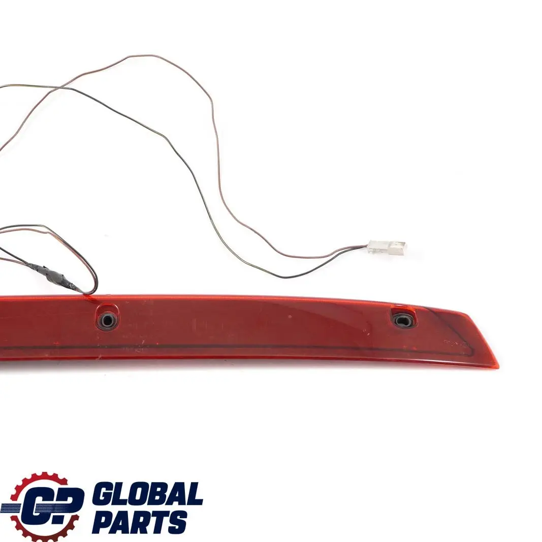 Luz de freno trasera adicional para Mercedes Vito Viano W639 con número de pieza A6398200056 Mercedes Vito Viano W639 Luz de freno trasera adicional - SKU A6398200056 - Número de pieza A6398200056