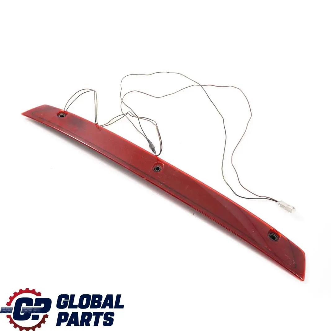 Luz de freno trasera adicional para Mercedes Vito Viano W639 con número de pieza A6398200056 Mercedes Vito Viano W639 Luz de freno trasera adicional - SKU A6398200056 - Número de pieza A6398200056