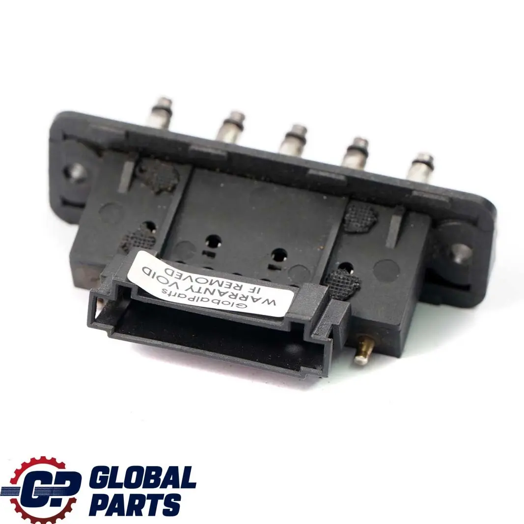 Mercedes Vito Viano W639 Commutateur Porte Plaque Contact Couverture - SKU A6398200254 - Numéro de pièce A6398200254