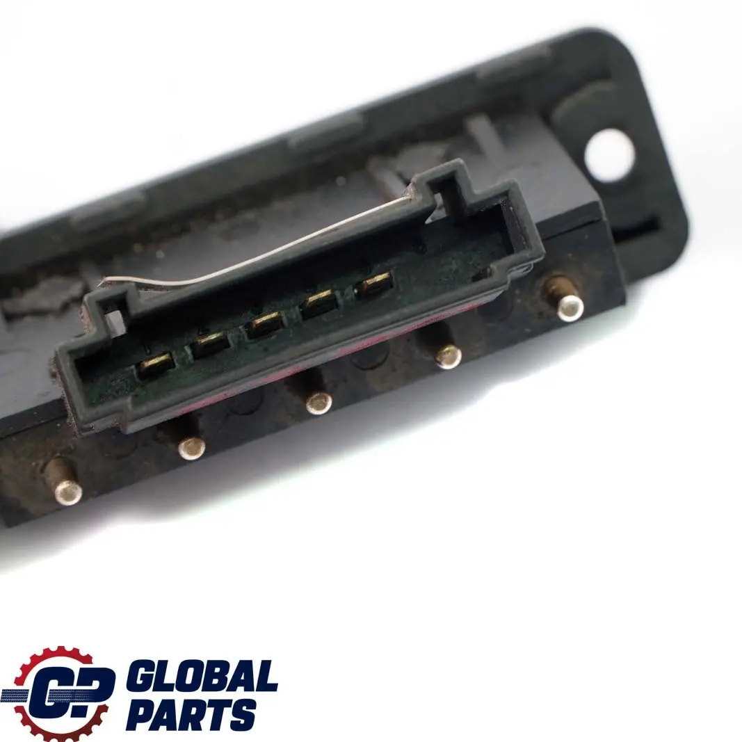 Mercedes Vito Viano W639 Commutateur Porte Plaque Contact Couverture - SKU A6398200254 - Numéro de pièce A6398200254