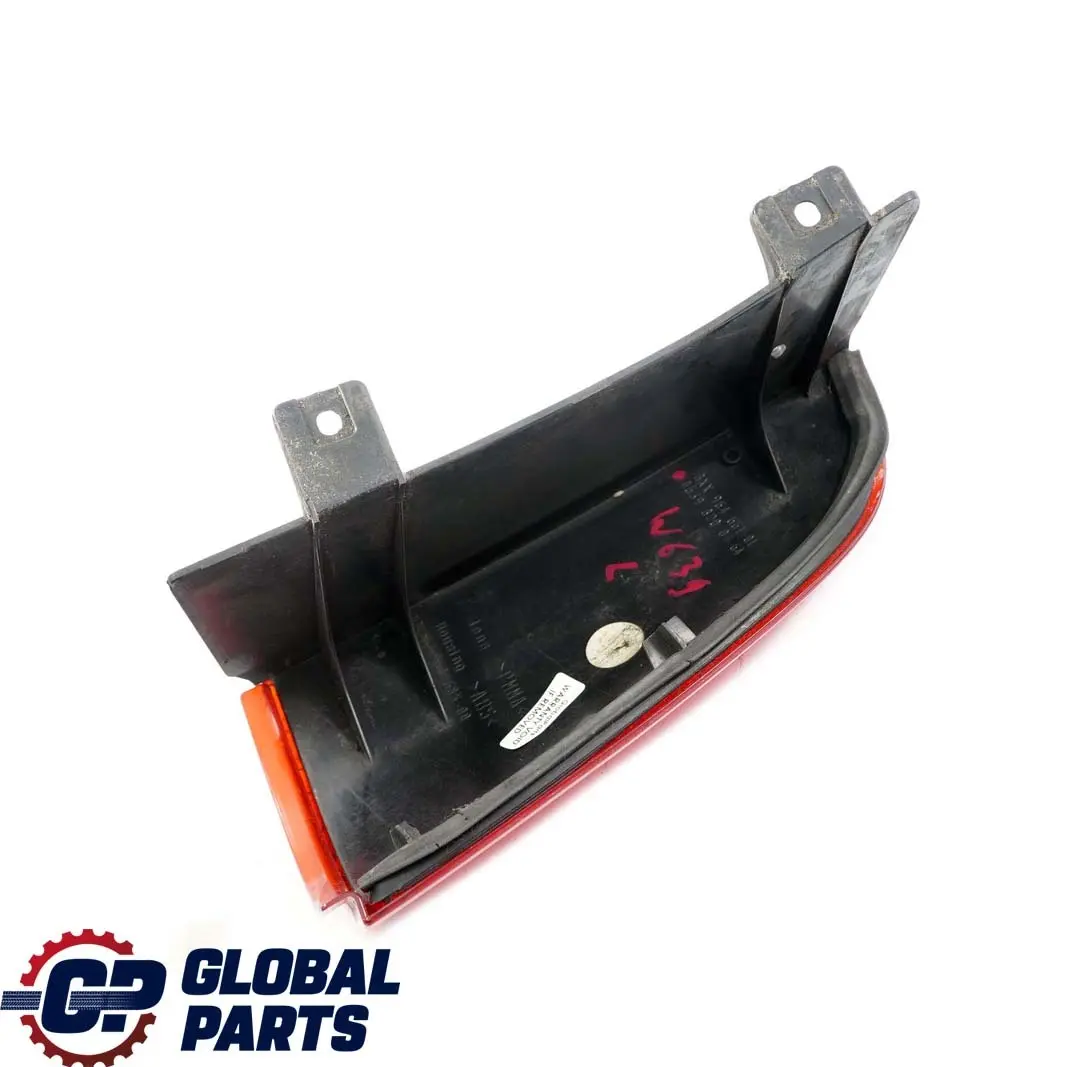 Lampa Odblask Lewy Tył do Mercedes Vito W639 o numerze A6398200564 Mercedes Vito W639 Lampa Odblask Lewy Tył - SKU A6398200564 - Numer Części A6398200564