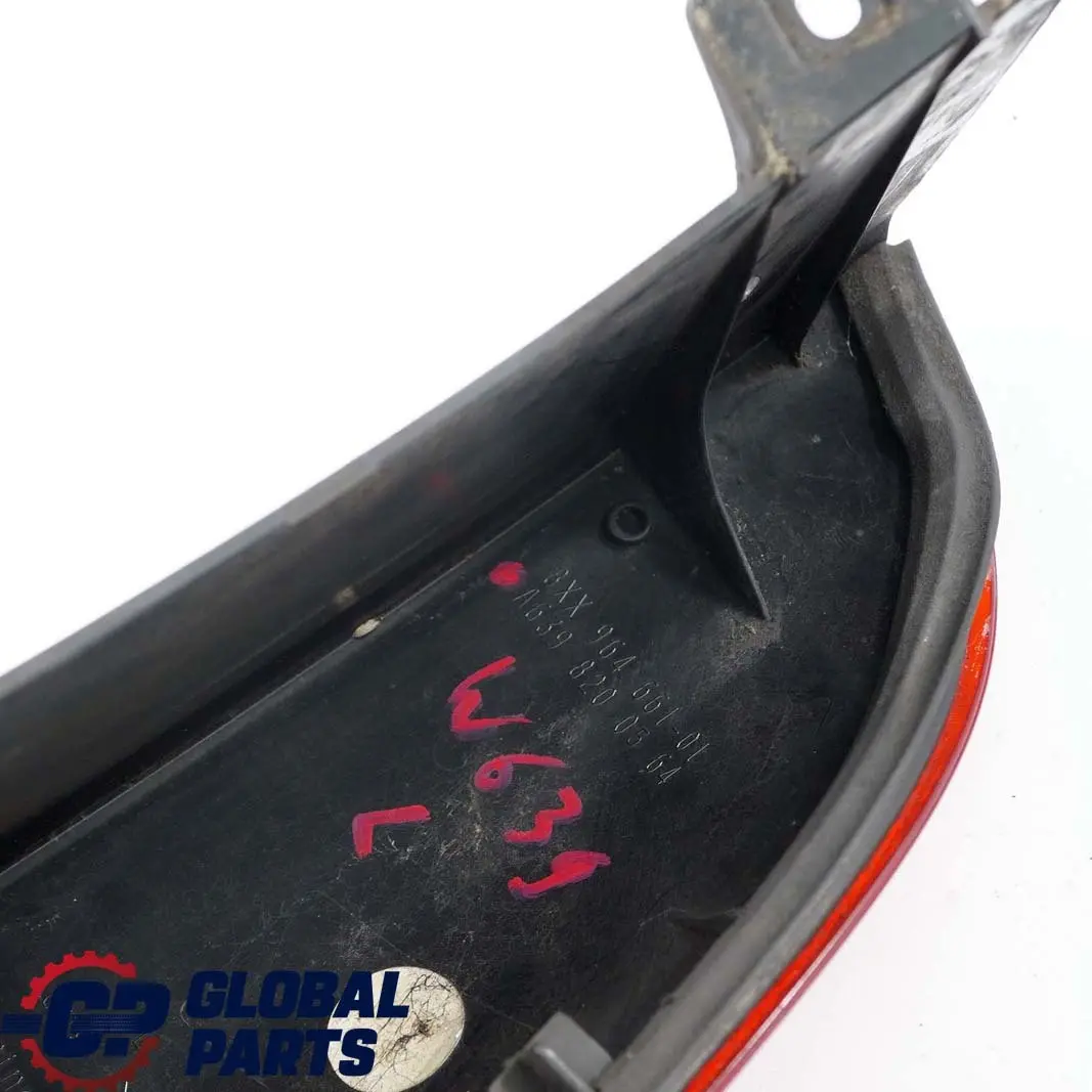Mercedes Vito W639 Panneau Latéral Du Feu Arrière Gauche - SKU A6398200564 - Numéro de pièce A6398200564