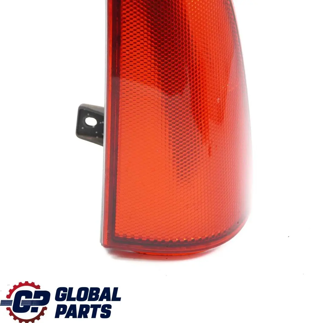 Hinten Rechts Rücklicht Lampe Seite Panel für Mercedes Vito W639 mit Teilenummer A6398200664 Mercedes Vito W639 Hinten Rechts Rücklicht Lampe Seite Panel - SKU A6398200664 - Teilenummer A6398200664