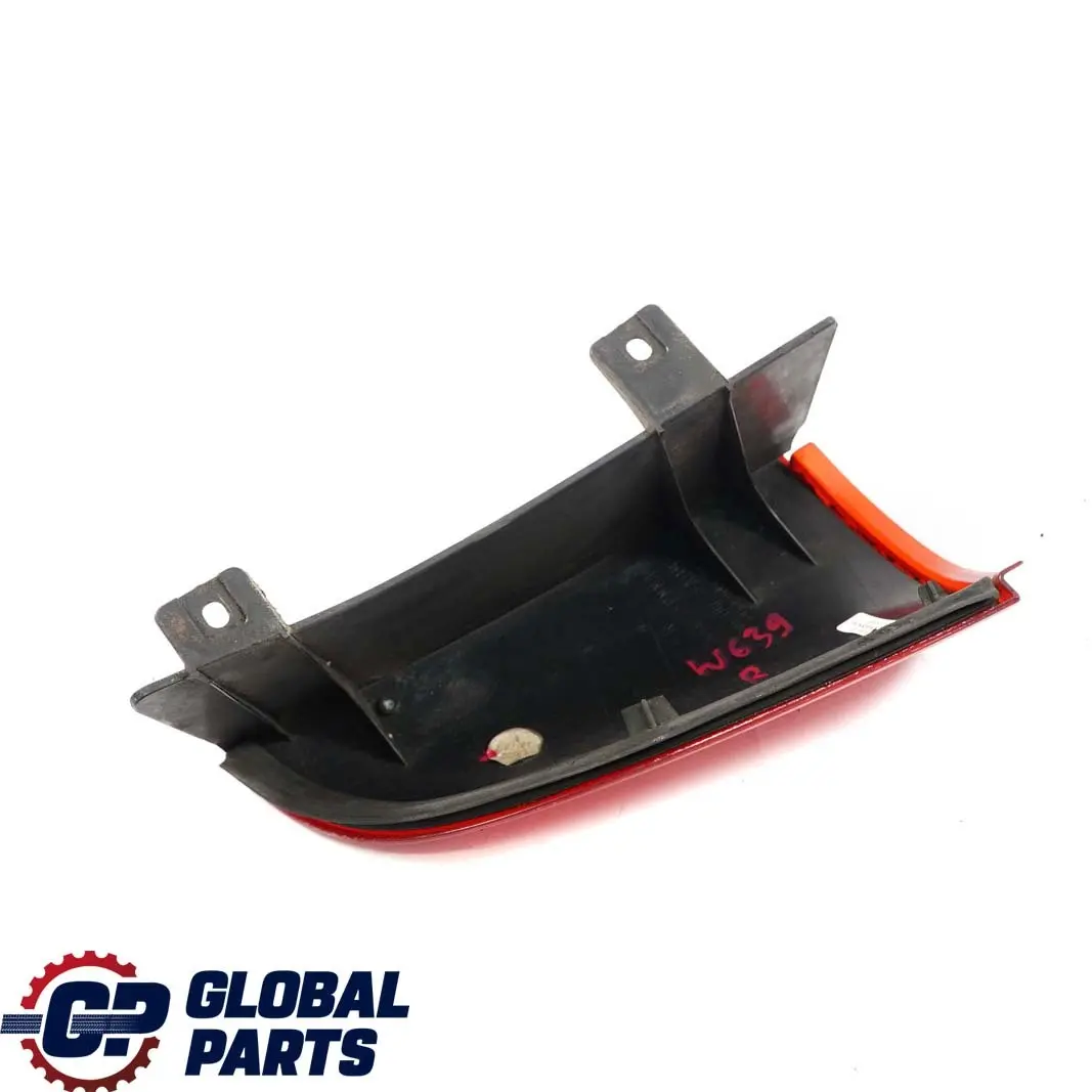 Pannello Laterale Fanale Posteriore Destro per Mercedes Vito W639 con numero di parte A6398200664 Mercedes Vito W639 Pannello Laterale Fanale Posteriore Destro - SKU A6398200664 - Numero di parte A6398200664
