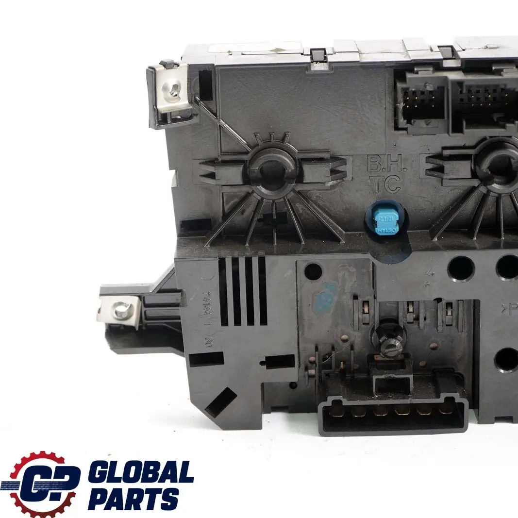 Mercedes Vito W639 Air Conditioning Unit Control Switch Panel - SKU A6398301185 - Part number A6398301185