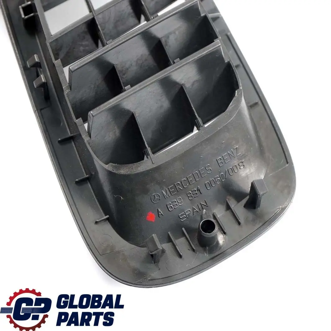 Mercedes-Benz Vito W639 cruscotto sinistro N/S griglia ventilazione per con numero di parte A6398310060 Mercedes-Benz Vito W639 cruscotto sinistro N/S griglia ventilazione - SKU A6398310060 - Numero di parte A6398310060