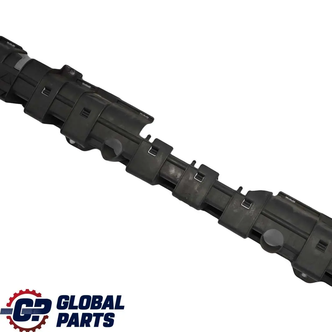 Mercedes-Benz Vito W639 Stossfänger Hinten Halterung Abdeckung für mit Teilenummer A6398800271 Mercedes-Benz Vito W639 Stossfänger Hinten Halterung Abdeckung - SKU A6398800271 - Teilenummer A6398800271